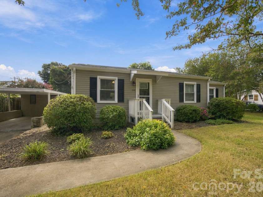208 Faile Street, Fort Mill, SC 29715.  MLS# CAR4424368, YatesRealty ID 52003. 