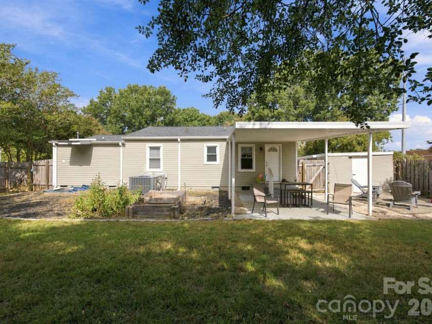 208 Faile Street, Fort Mill, SC 29715.  MLS# CAR4424368, YatesRealty ID 52003. 