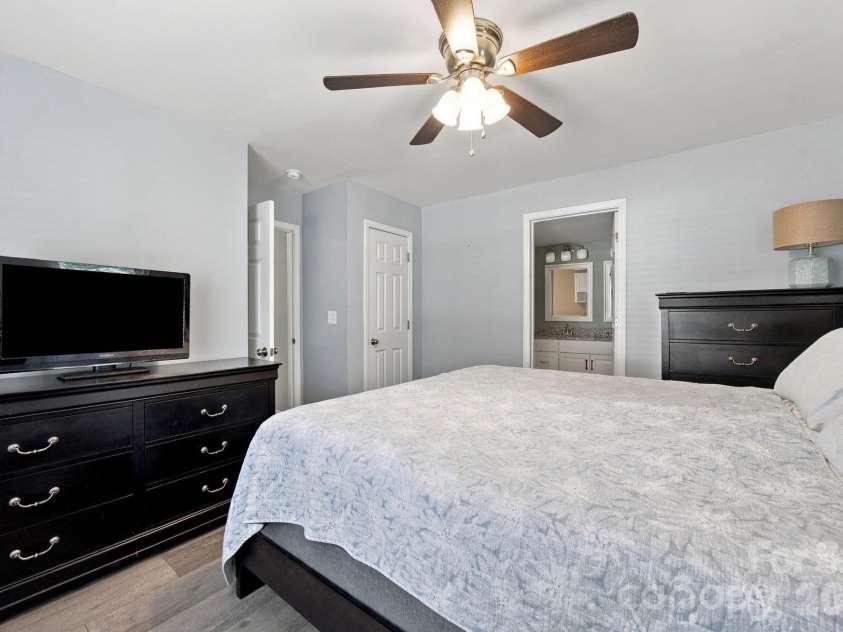 208 Faile Street, Fort Mill, SC 29715.  MLS# CAR4424368, YatesRealty ID 52003. Primary Bedroom