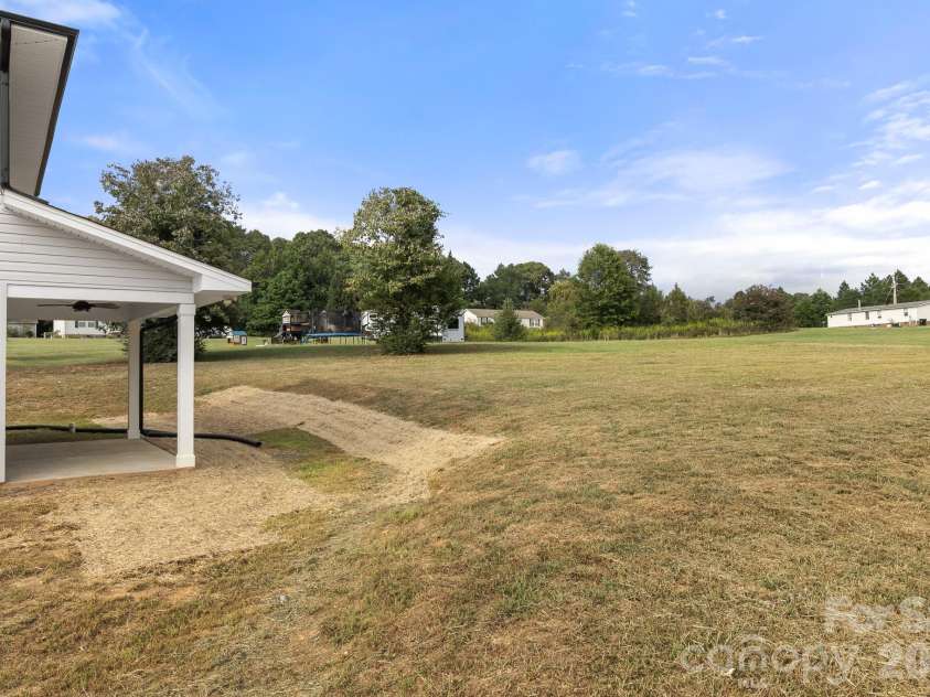 2005 Germany Drive, Dallas, NC 28034.  MLS# CAR4425875, YatesRealty ID 52006. 