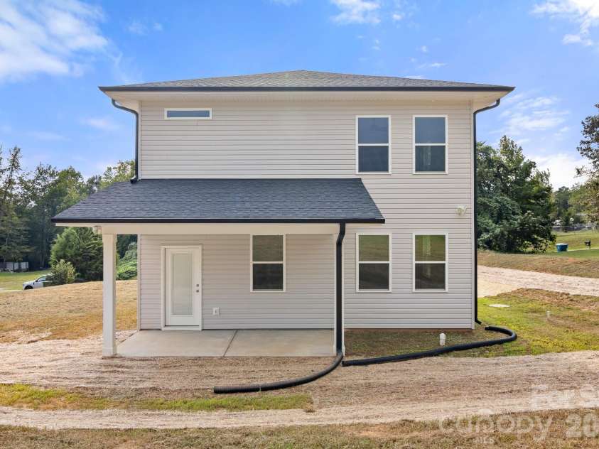 2005 Germany Drive, Dallas, NC 28034.  MLS# CAR4425875, YatesRealty ID 52006. 