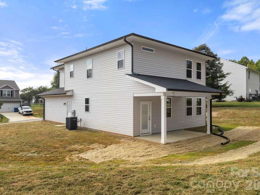 2005 Germany Drive, Dallas, NC 28034.  MLS# CAR4425875, YatesRealty ID 52006. 
