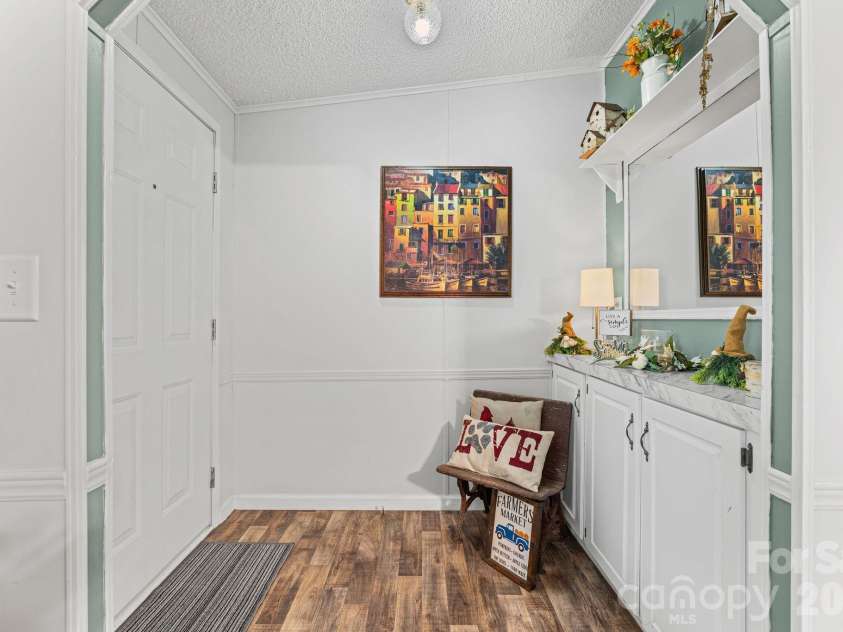 121 Regatta Lane, Mooresville, NC 28115.  MLS# CAR4426192, YatesRealty ID 52008. 
