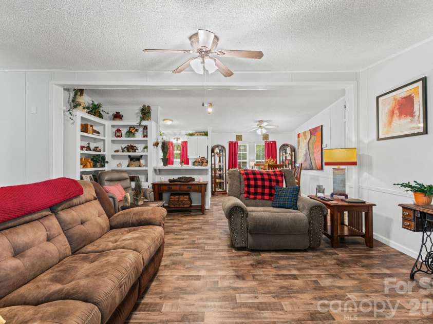 121 Regatta Lane, Mooresville, NC 28115.  MLS# CAR4426192, YatesRealty ID 52008. 