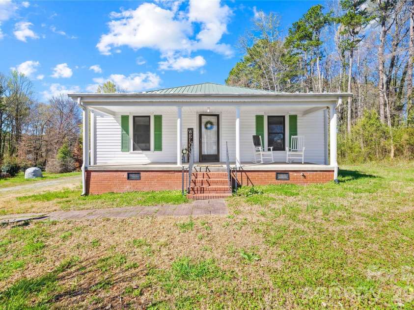 5135 Tucker Avenue, Kannapolis, NC 28081.  MLS# CAR4359528, YatesRealty ID 5201. 