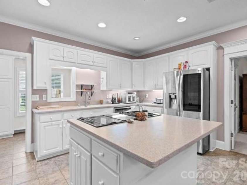 1024 Lyndon Drive, Lancaster, SC 29720.  MLS# CAR4426514, YatesRealty ID 52010. 