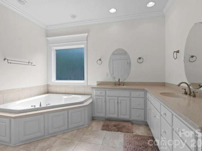 1024 Lyndon Drive, Lancaster, SC 29720.  MLS# CAR4426514, YatesRealty ID 52010. 