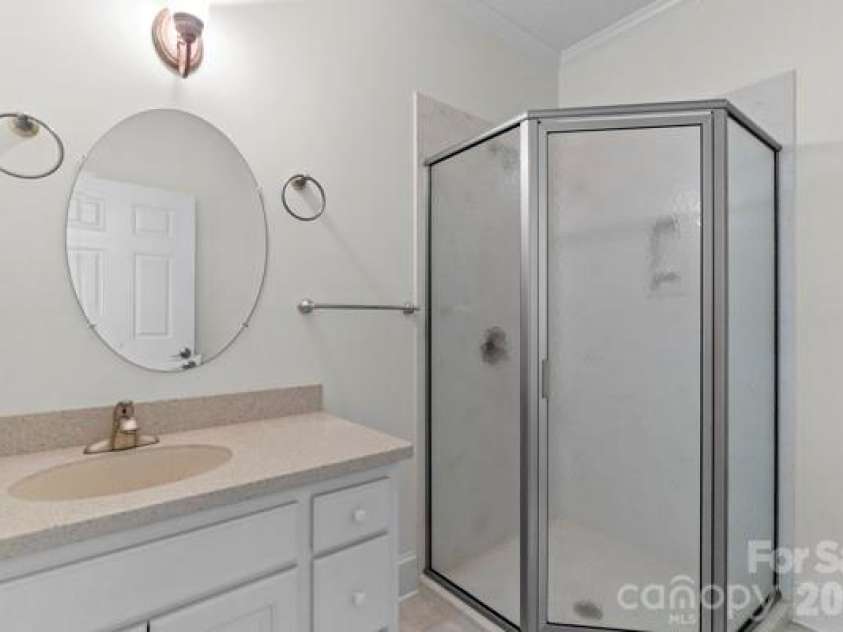1024 Lyndon Drive, Lancaster, SC 29720.  MLS# CAR4426514, YatesRealty ID 52010. 