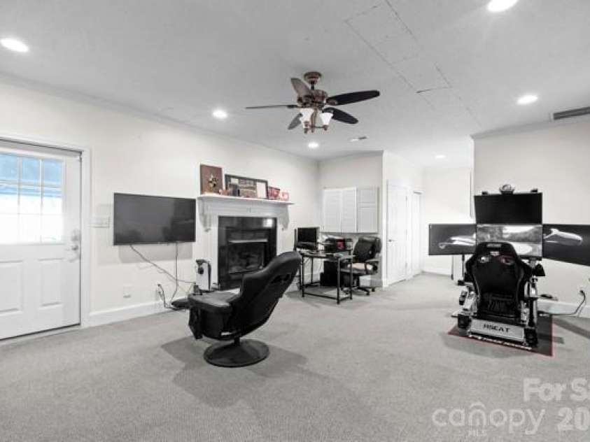 1024 Lyndon Drive, Lancaster, SC 29720.  MLS# CAR4426514, YatesRealty ID 52010. 