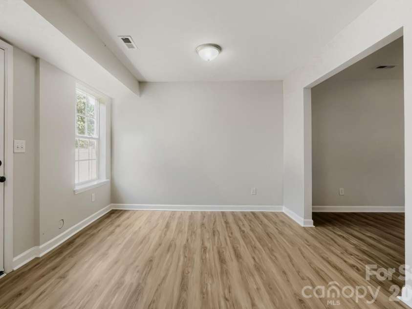 4125 Brawer Farm Drive, Charlotte, NC 28269.  MLS# CAR4426371, YatesRealty ID 52011. 