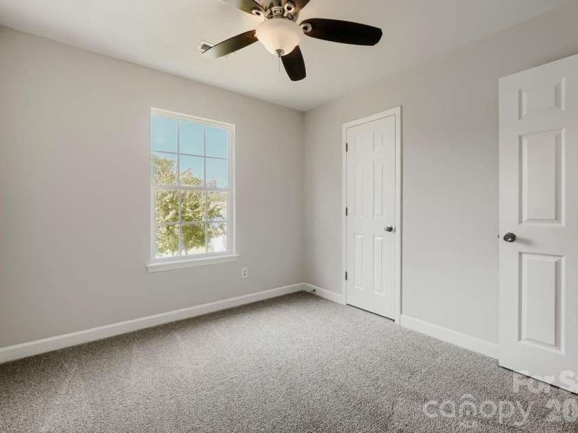 4125 Brawer Farm Drive, Charlotte, NC 28269.  MLS# CAR4426371, YatesRealty ID 52011. 