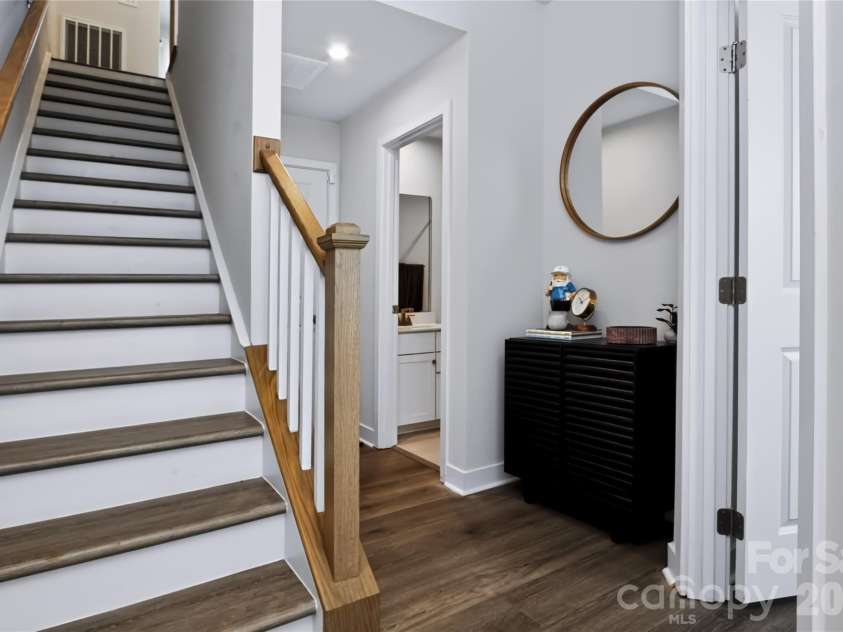 505 Cubitt Court, Charlotte, NC 28205.  MLS# CAR4424707, YatesRealty ID 52016. 