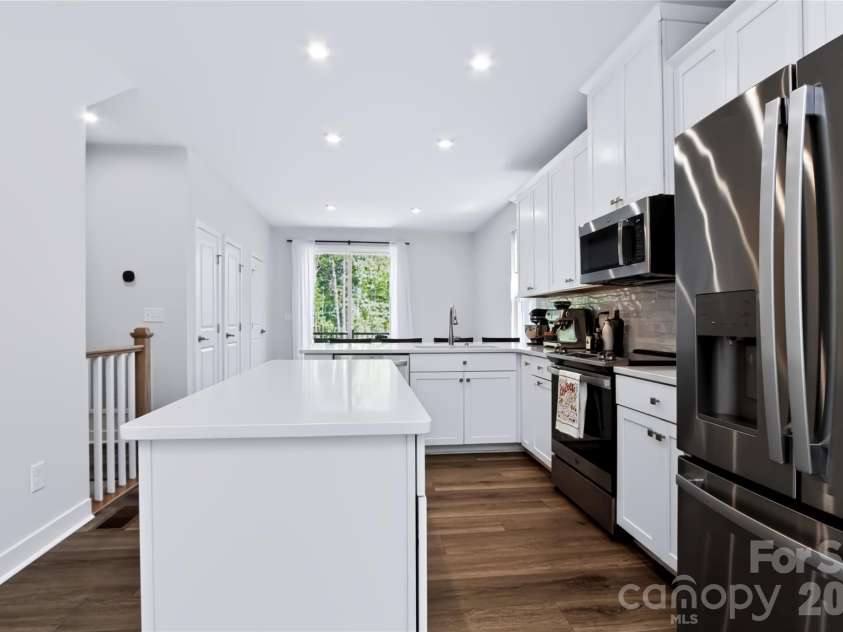 505 Cubitt Court, Charlotte, NC 28205.  MLS# CAR4424707, YatesRealty ID 52016. 