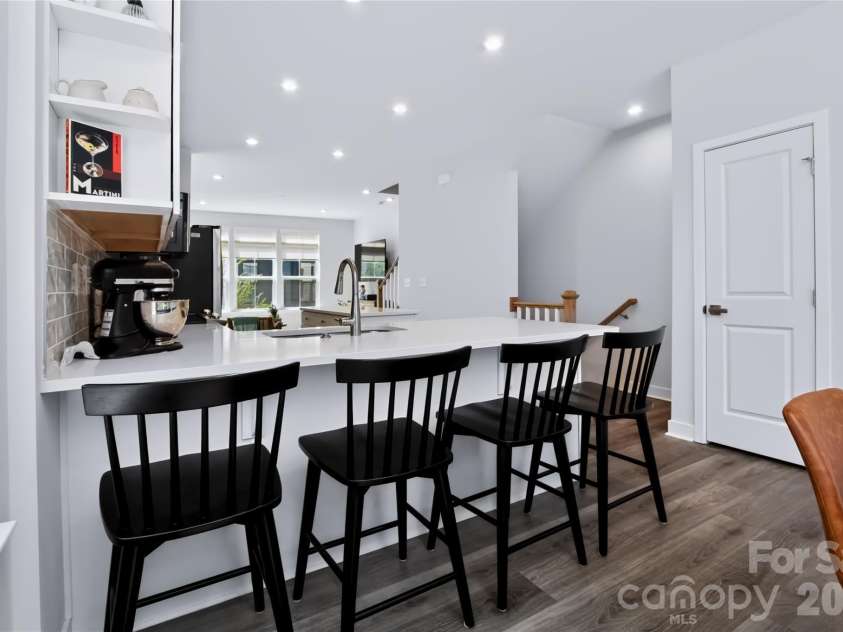 505 Cubitt Court, Charlotte, NC 28205.  MLS# CAR4424707, YatesRealty ID 52016. 