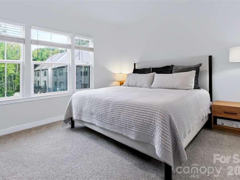 505 Cubitt Court, Charlotte, NC 28205.  MLS# CAR4424707, YatesRealty ID 52016. 
