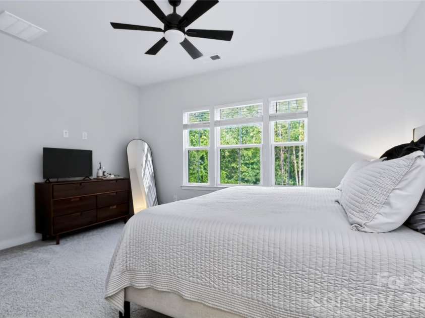 505 Cubitt Court, Charlotte, NC 28205.  MLS# CAR4424707, YatesRealty ID 52016. 