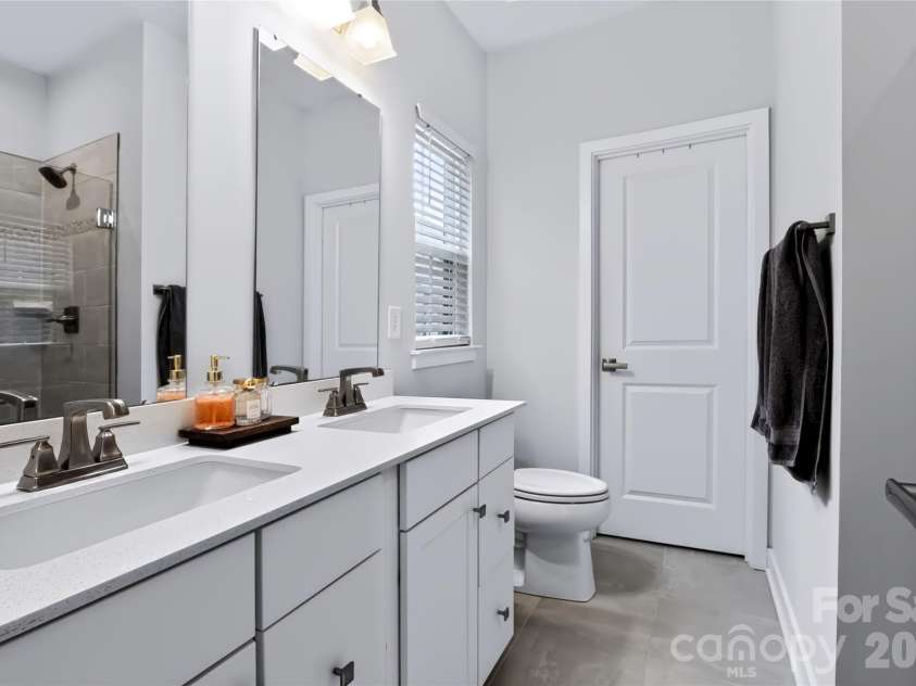 505 Cubitt Court, Charlotte, NC 28205.  MLS# CAR4424707, YatesRealty ID 52016. 