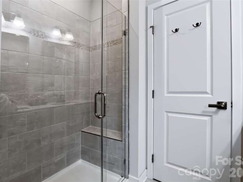 505 Cubitt Court, Charlotte, NC 28205.  MLS# CAR4424707, YatesRealty ID 52016. 