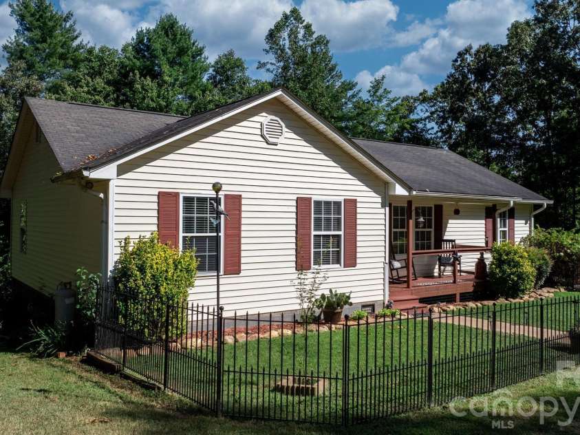 4218 Piney Road, Morganton, NC 28655.  MLS# CAR4425976, YatesRealty ID 52018. 