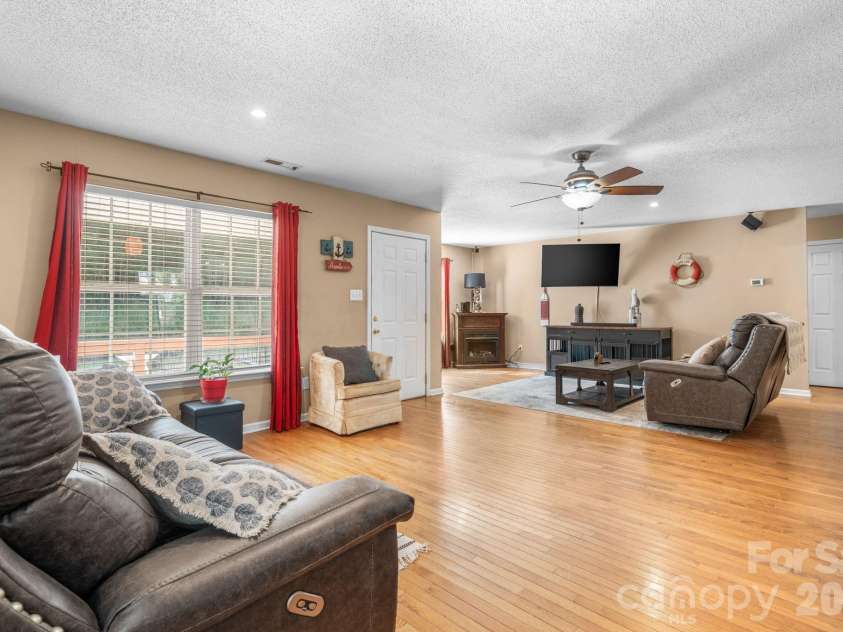 4218 Piney Road, Morganton, NC 28655.  MLS# CAR4425976, YatesRealty ID 52018. 