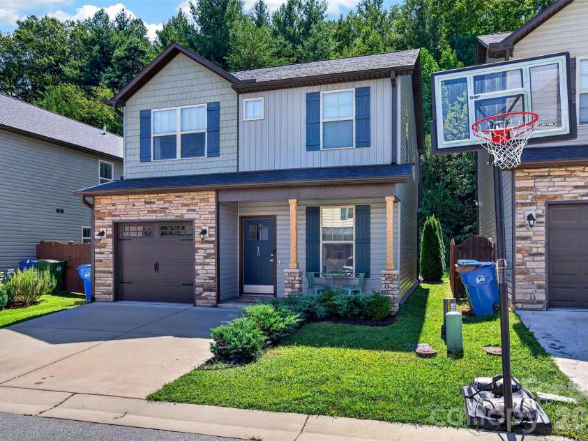 15 Greenly Lane, Fletcher, NC 28732.  MLS# CAR4420820, YatesRealty ID 52019. 