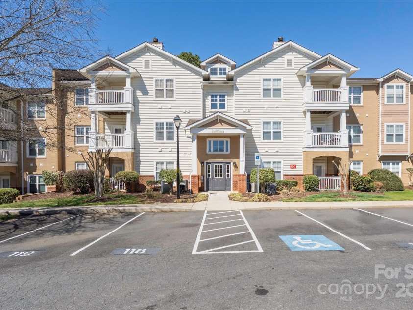 16312 Redstone Mountain Lane, Charlotte, NC 28277.  MLS# CAR4237110, YatesRealty ID 5202. Building exterior