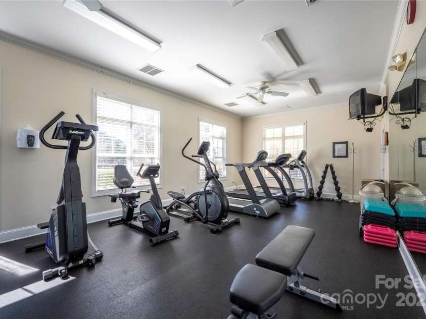 16312 Redstone Mountain Lane, Charlotte, NC 28277.  MLS# CAR4237110, YatesRealty ID 5202. Community workout room