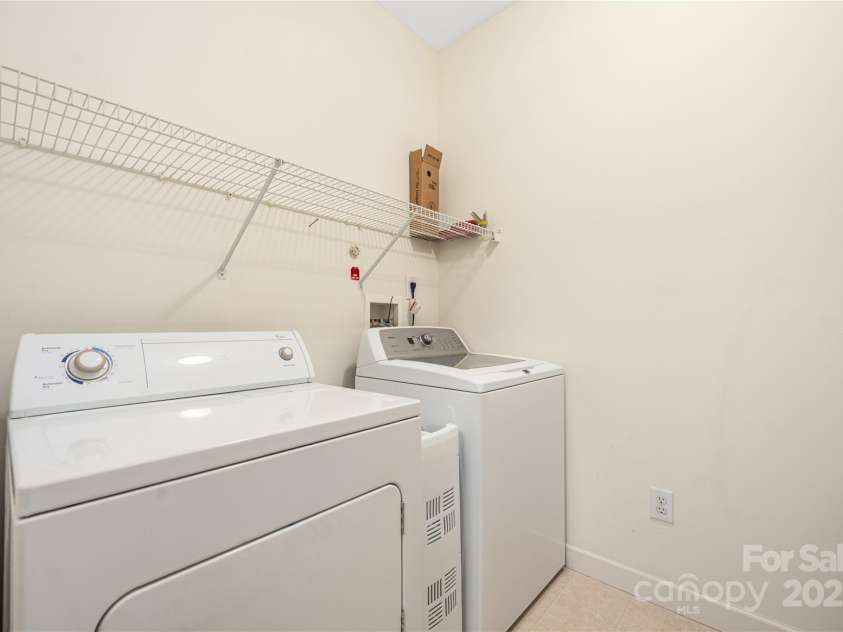 16312 Redstone Mountain Lane, Charlotte, NC 28277.  MLS# CAR4237110, YatesRealty ID 5202. Laundry room- washer and dryer included