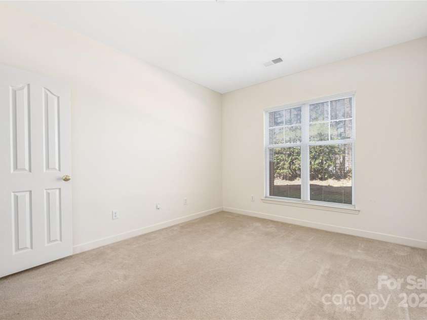 16312 Redstone Mountain Lane, Charlotte, NC 28277.  MLS# CAR4237110, YatesRealty ID 5202. Office