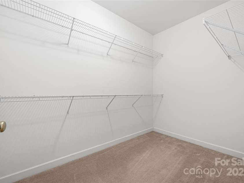 16312 Redstone Mountain Lane, Charlotte, NC 28277.  MLS# CAR4237110, YatesRealty ID 5202. Primary walk-in closet