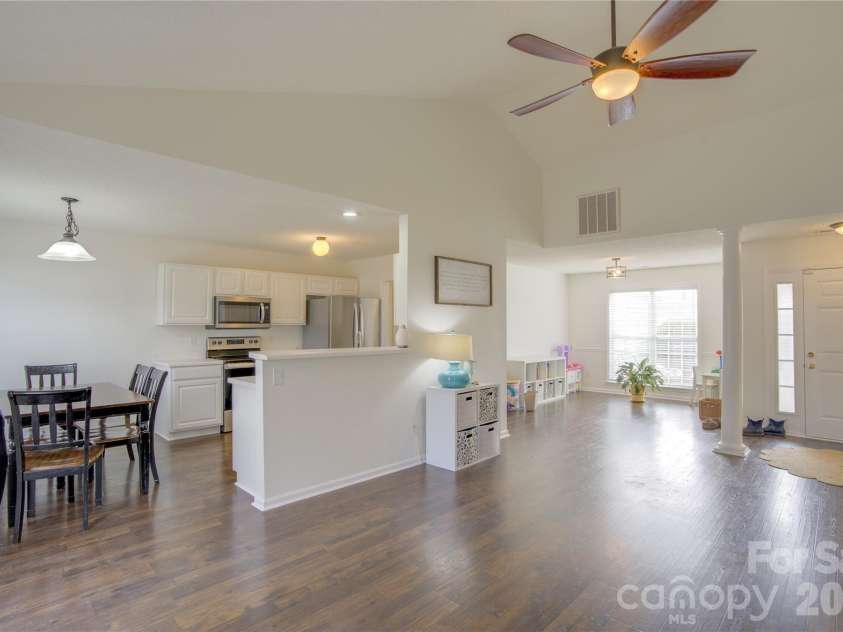 365 Running Briar Road, Fletcher, NC 28732.  MLS# CAR4342535, YatesRealty ID 5202. 