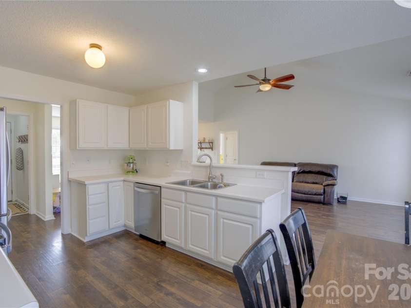 365 Running Briar Road, Fletcher, NC 28732.  MLS# CAR4342535, YatesRealty ID 5202. 