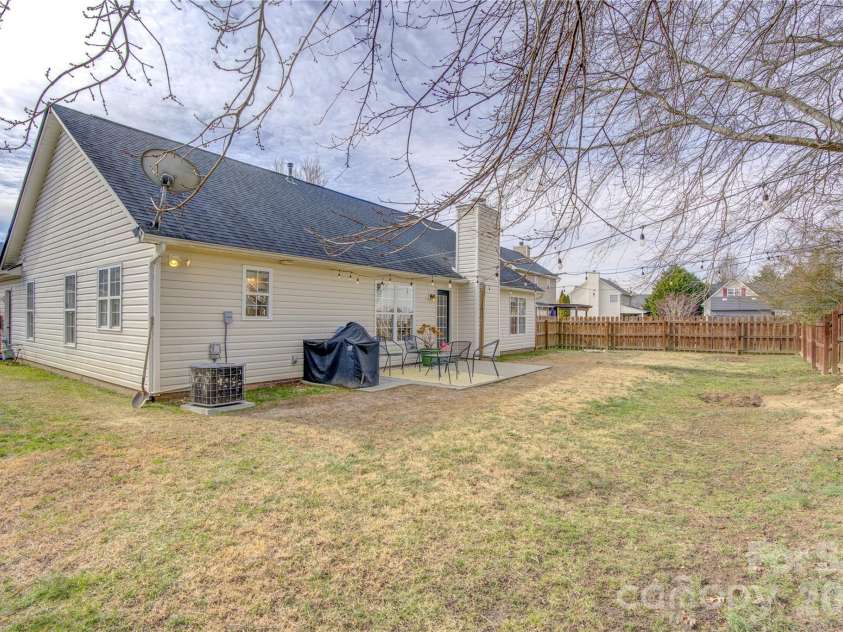 365 Running Briar Road, Fletcher, NC 28732.  MLS# CAR4342535, YatesRealty ID 5202. 