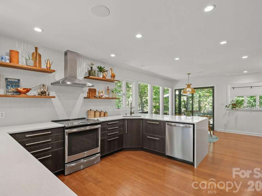 3100 Indian Rock Road, Charlotte, NC 28270.  MLS# CAR4425804, YatesRealty ID 52020. 