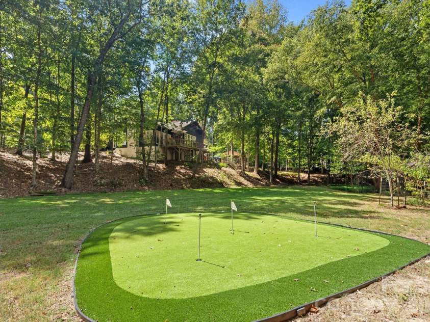3100 Indian Rock Road, Charlotte, NC 28270.  MLS# CAR4425804, YatesRealty ID 52020. Putting Green