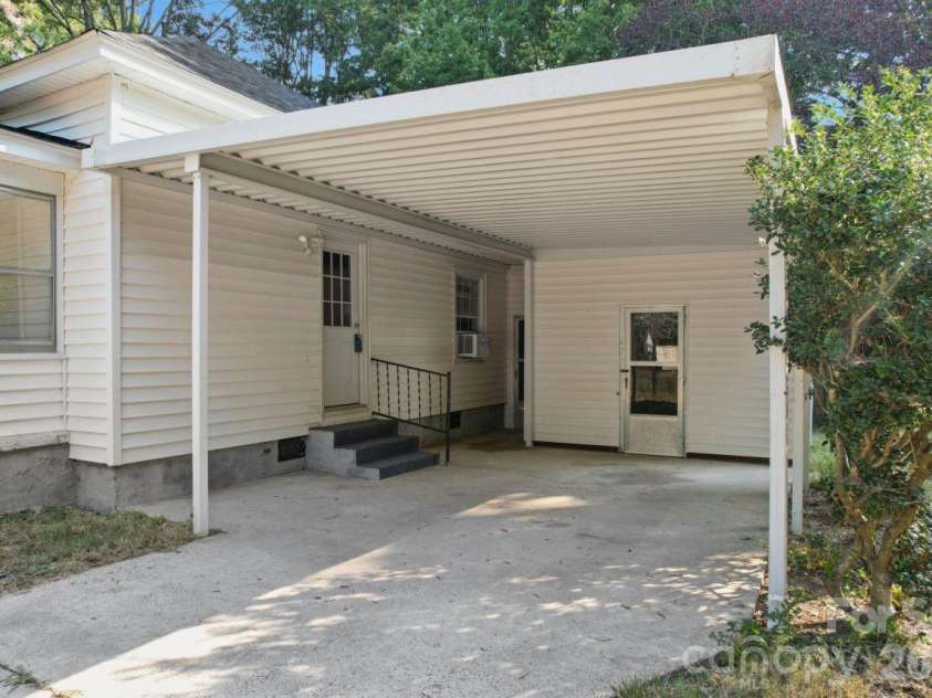 614 Hasty Street, Peachland, NC 28133.  MLS# CAR4425629, YatesRealty ID 52021. 