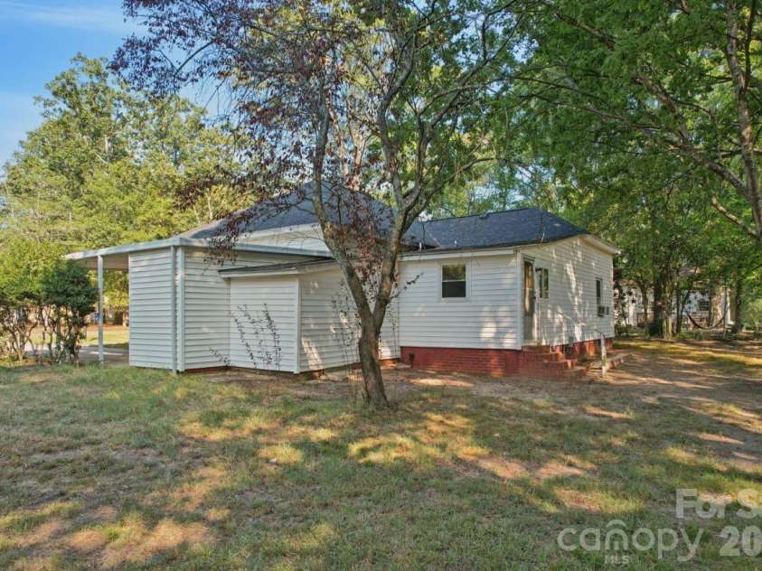 614 Hasty Street, Peachland, NC 28133.  MLS# CAR4425629, YatesRealty ID 52021. 