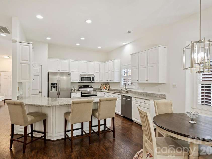 7035 Walton Heath Lane, Charlotte, NC 28277.  MLS# CAR4425336, YatesRealty ID 52022. 