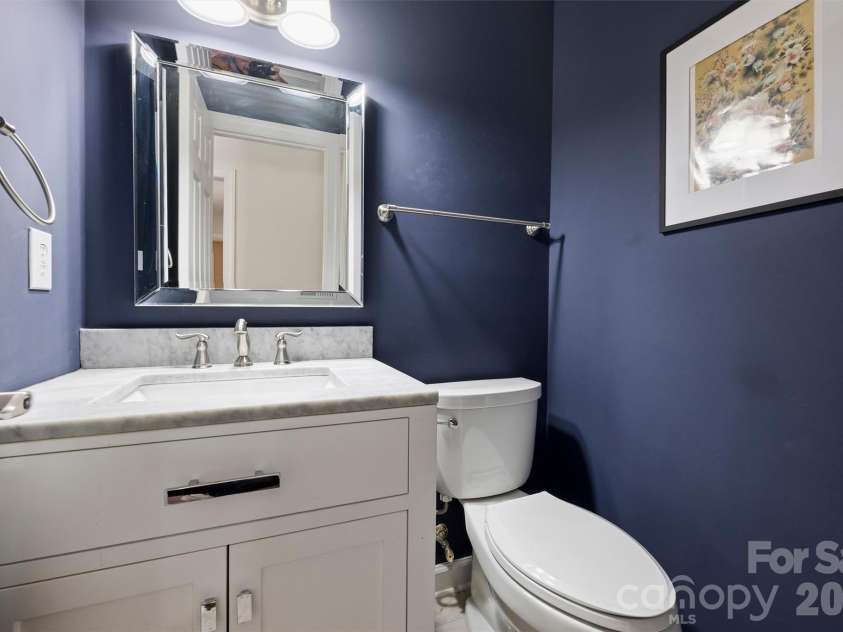 7035 Walton Heath Lane, Charlotte, NC 28277.  MLS# CAR4425336, YatesRealty ID 52022. 