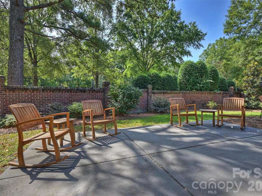 7035 Walton Heath Lane, Charlotte, NC 28277.  MLS# CAR4425336, YatesRealty ID 52022. 
