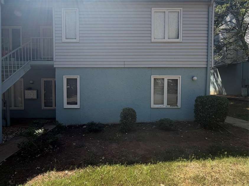 1914 Meadowlark Lane, Charlotte, NC 28210.  MLS# CAR4425657, YatesRealty ID 52024. 