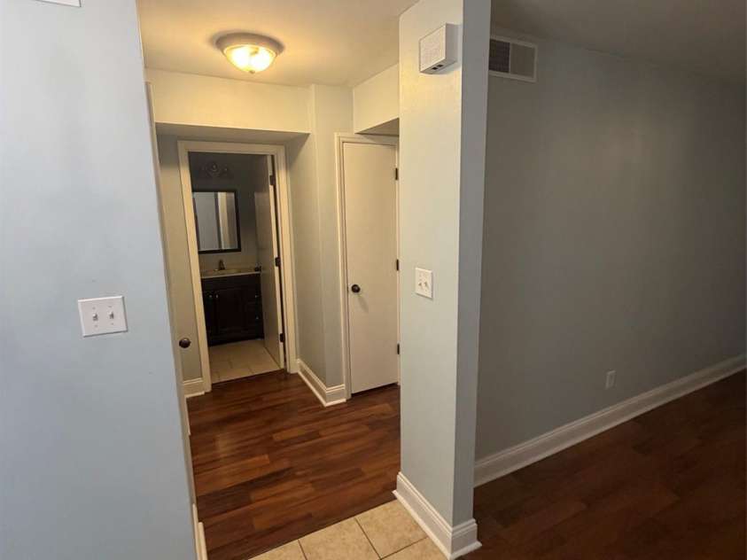 1914 Meadowlark Lane, Charlotte, NC 28210.  MLS# CAR4425657, YatesRealty ID 52024. 