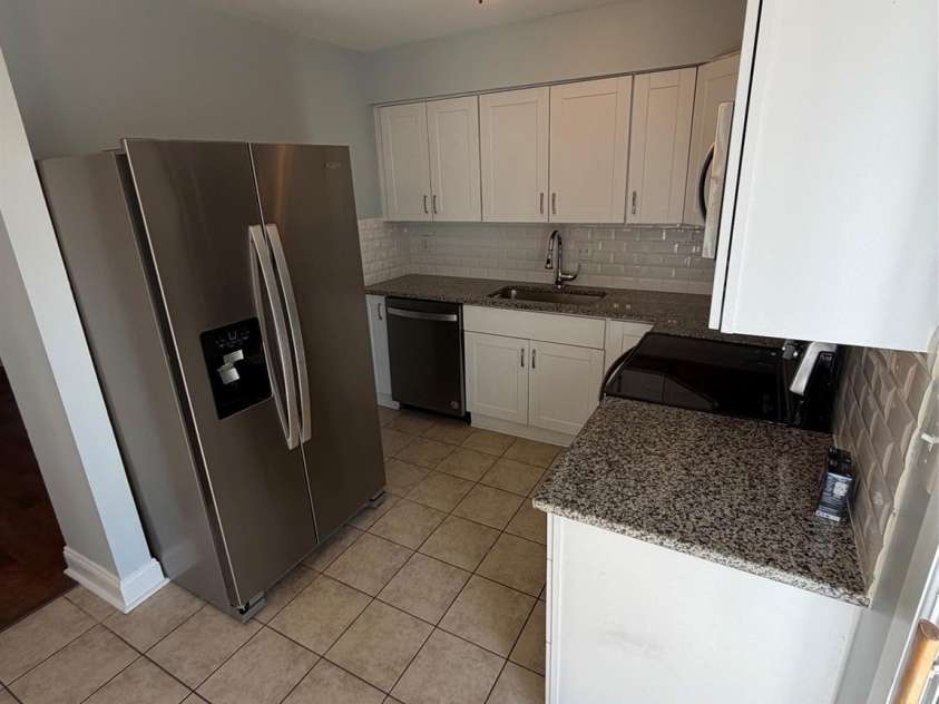 1914 Meadowlark Lane, Charlotte, NC 28210.  MLS# CAR4425657, YatesRealty ID 52024. 