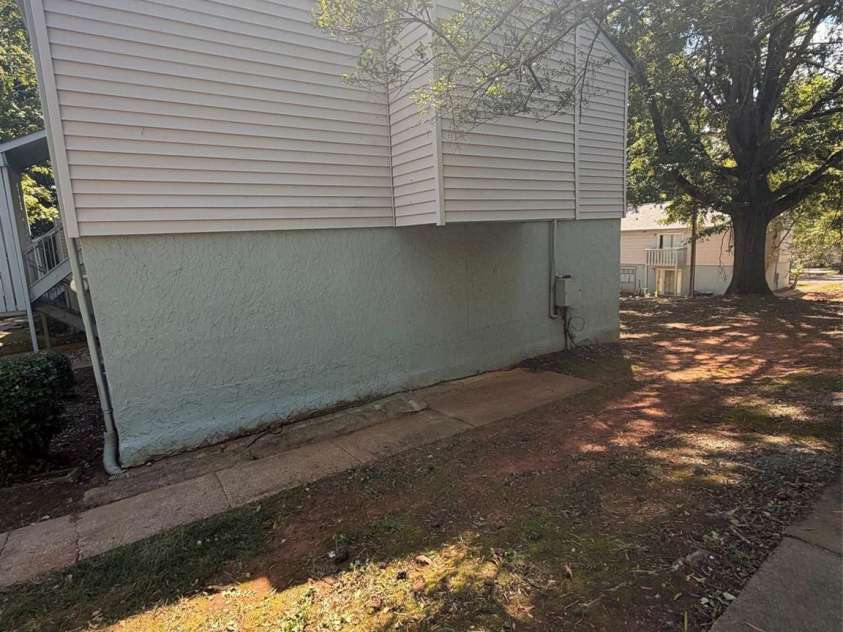 1914 Meadowlark Lane, Charlotte, NC 28210.  MLS# CAR4425657, YatesRealty ID 52024. 