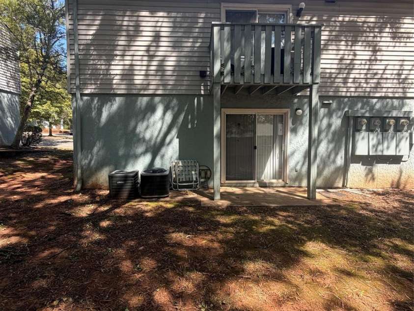 1914 Meadowlark Lane, Charlotte, NC 28210.  MLS# CAR4425657, YatesRealty ID 52024. 