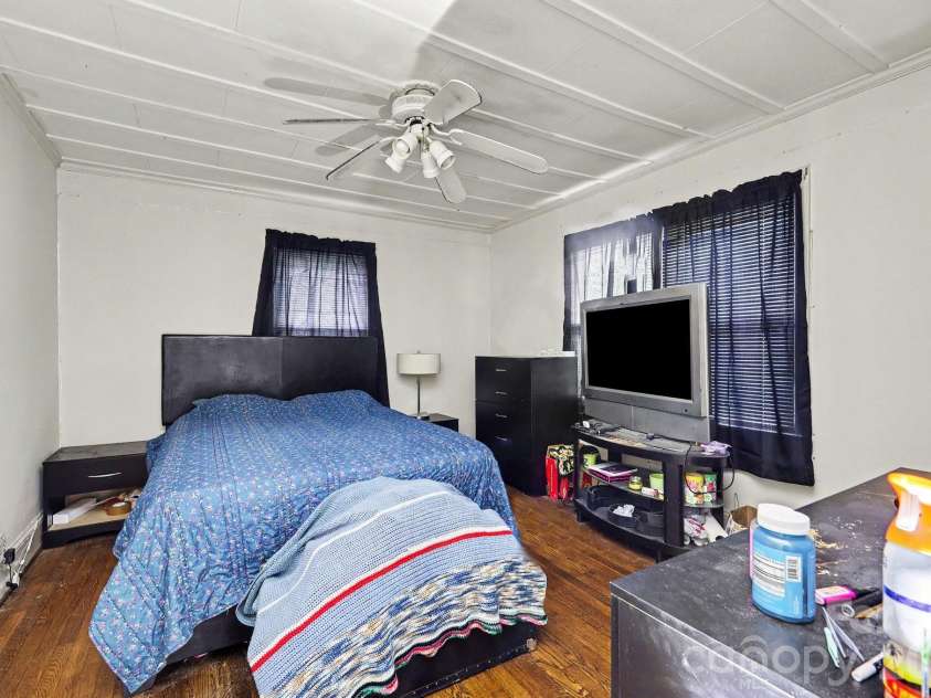 321 Bost Street, Statesville, NC 28677.  MLS# CAR4425999, YatesRealty ID 52025. 