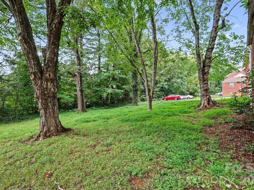 321 Bost Street, Statesville, NC 28677.  MLS# CAR4425999, YatesRealty ID 52025. 