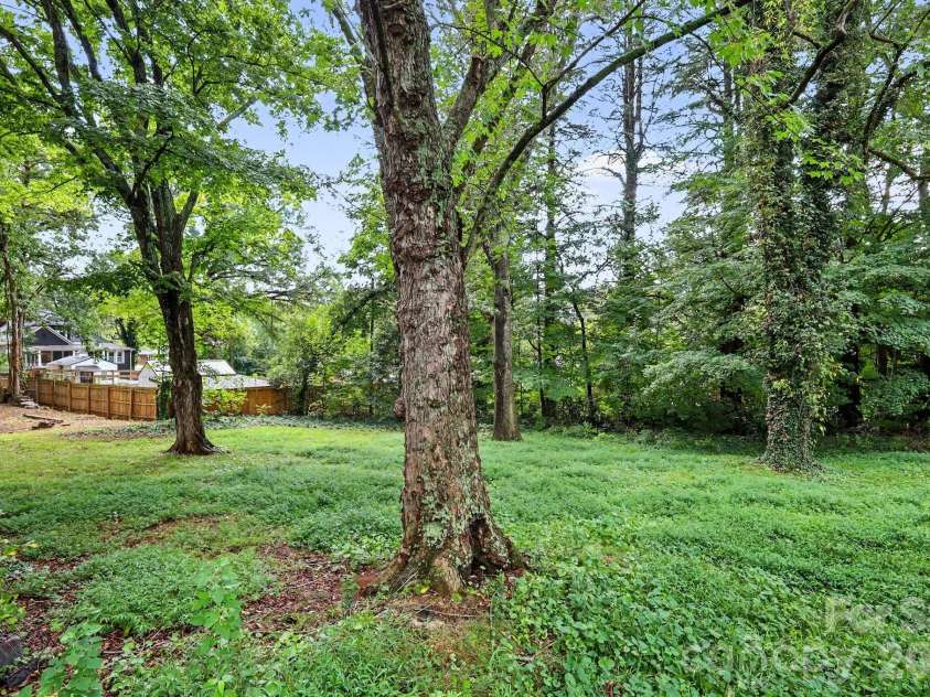321 Bost Street, Statesville, NC 28677.  MLS# CAR4425999, YatesRealty ID 52025. 