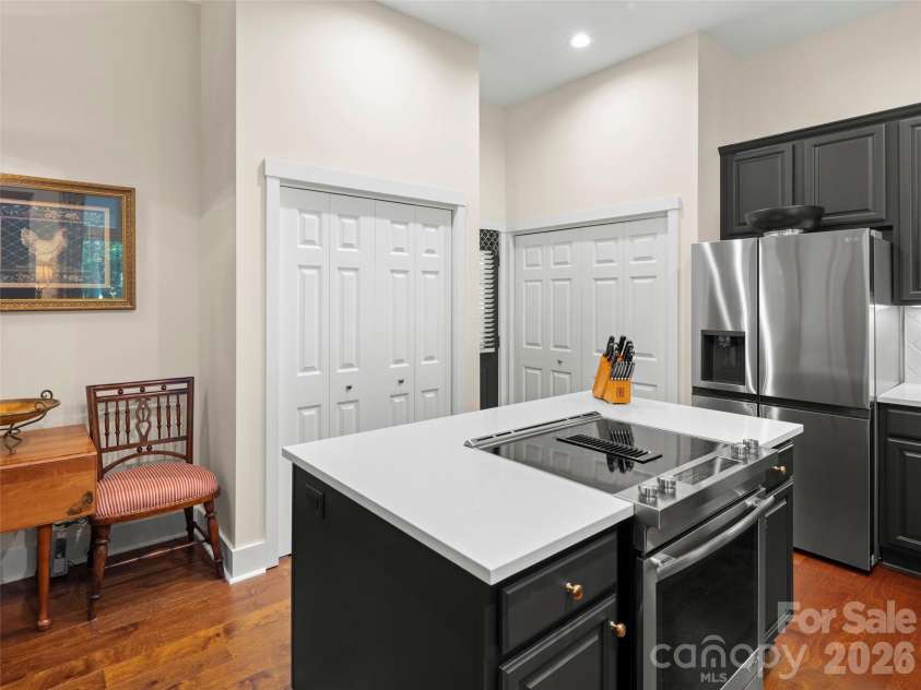 108 Little Cherokee Ridge, Hendersonville, NC 28739.  MLS# CAR4423107, YatesRealty ID 52028. 