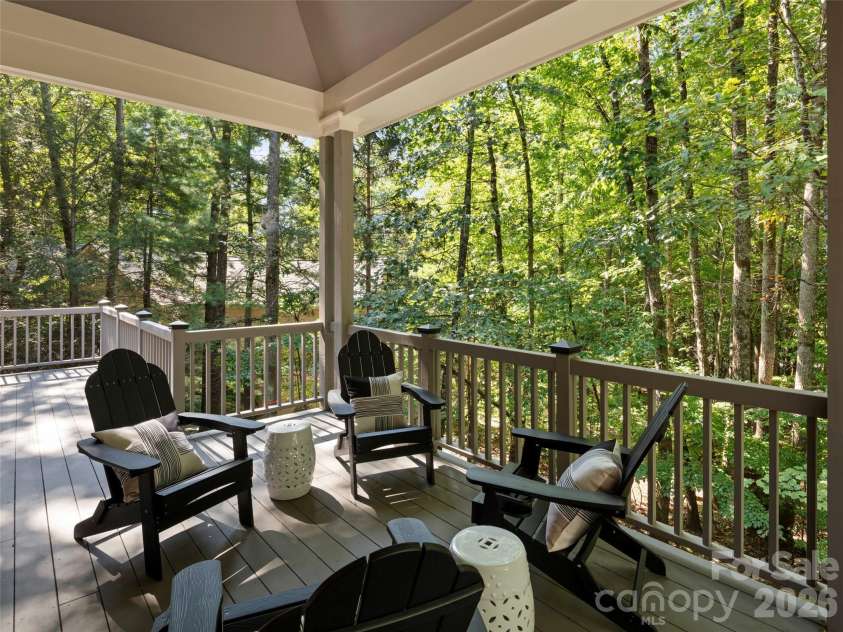 108 Little Cherokee Ridge, Hendersonville, NC 28739.  MLS# CAR4423107, YatesRealty ID 52028. 